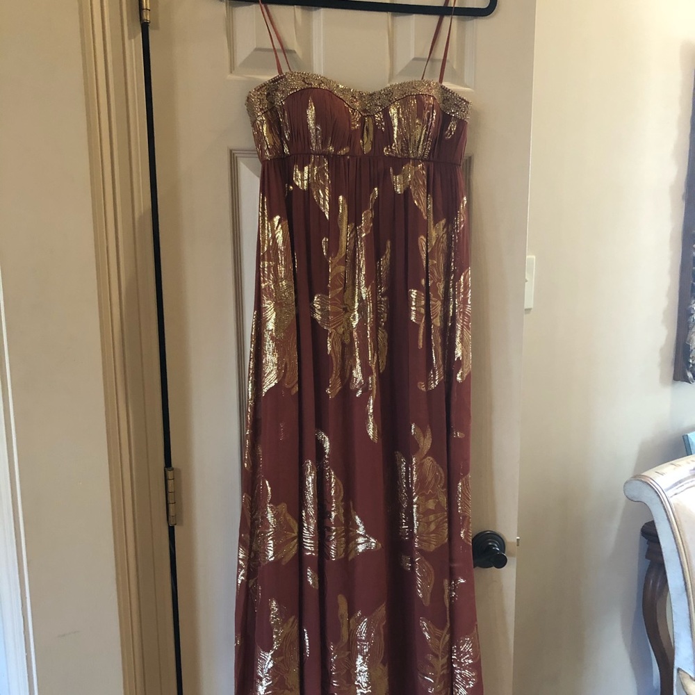 Long dress with gold flower design